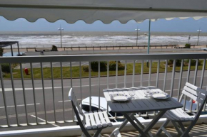 Appartement studio vue mer les pieds dans l'eau